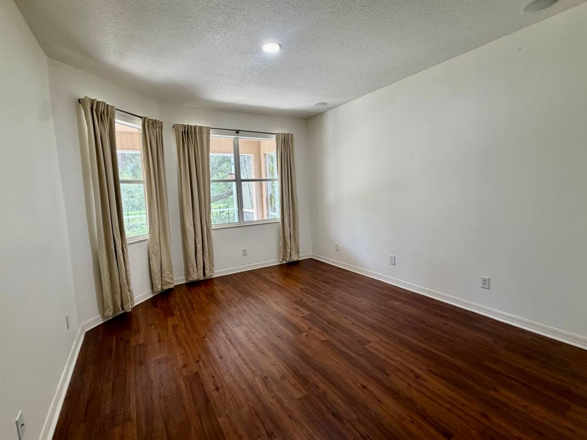 8228 Swann Hollow Dr, Tampa, FL 33647 - House for Rent - Image 7