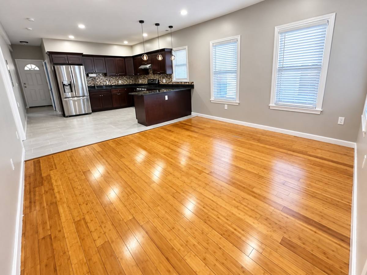 42 Perry Ave #2, Worcester, MA 01610 - Apartment for Rent - Image 2
