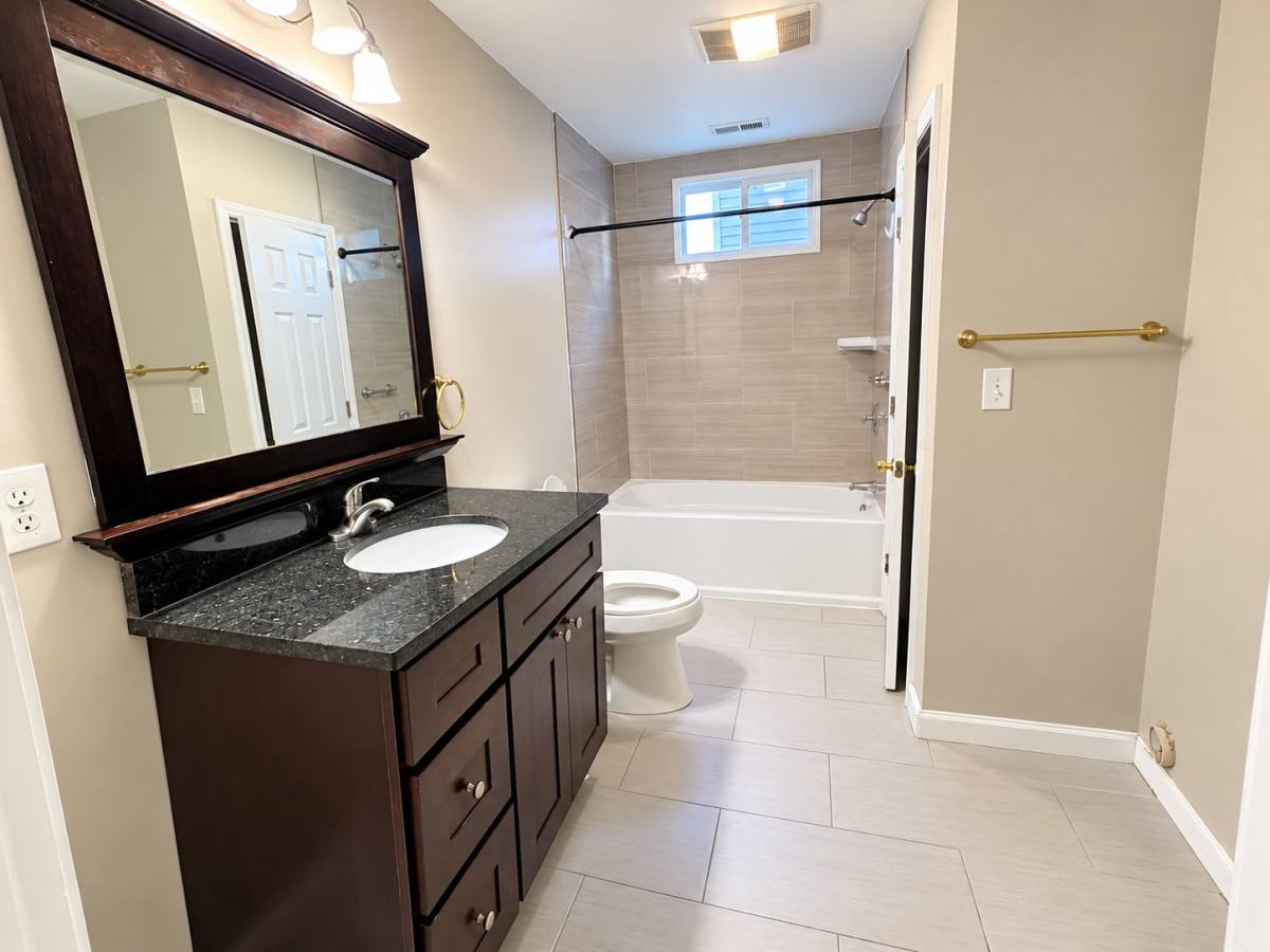 42 Perry Ave #2, Worcester, MA 01610 - Apartment for Rent - Image 4