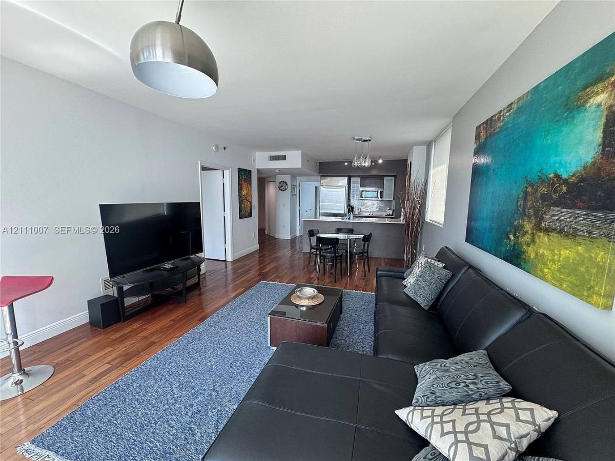 55 SE 6th St #3910, Miami, FL 33131 - Condo for Rent - Image 2