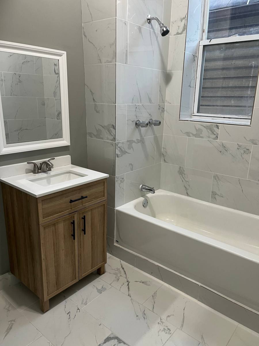 2058 W Cullerton Ave #2R, Chicago, IL 60608 - Apartment for Rent - Image 2