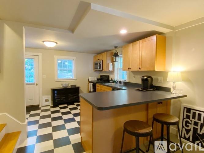 307 N St, Hingham, MA 02043 - Apartment for Rent - Image 4