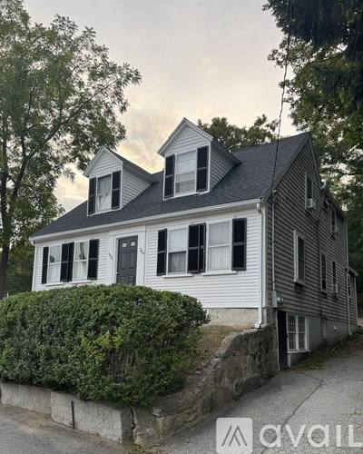 307 N St, Hingham, MA 02043 - Apartment for Rent
