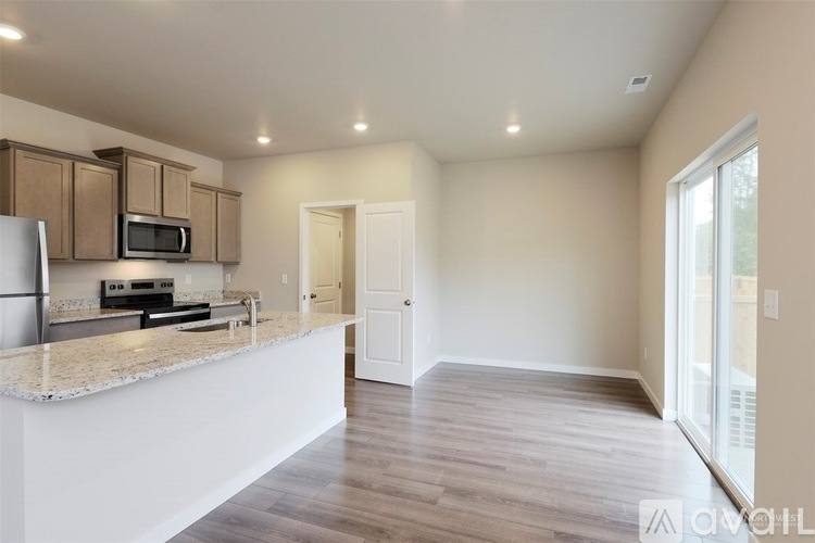 1302 87th St E, Tacoma, WA 98445 - House for Rent - Image 8