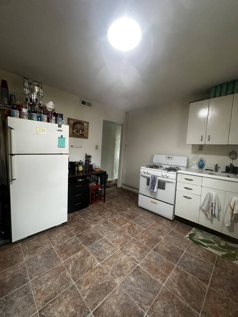 Apartment for rent at 320 Stewart St #C, Morgantown, WV 26505