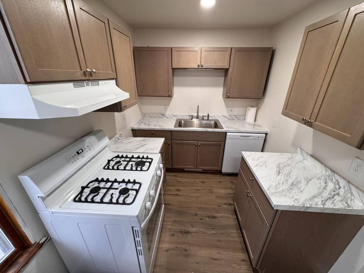 Apartment for rent at 307 W 4th St, Lower Unit, Duluth, MN 55806