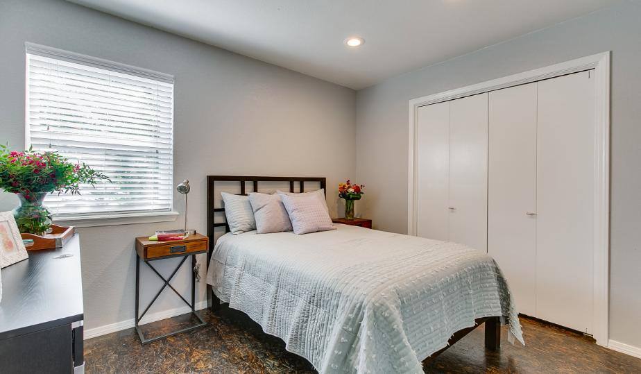 1149 E Brooks St, Norman, OK 73071 - Townhouse for Rent - Image 2