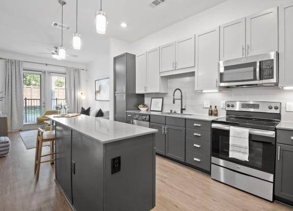 Alta Strand, 1931 Market Center Blvd, Dallas, TX 75207 - Apartment for Rent - Image 2