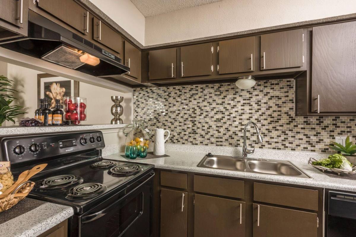 Apartment for rent at Parks at Treepoint, 6601 Treepoint Dr, Arlington, TX 76017