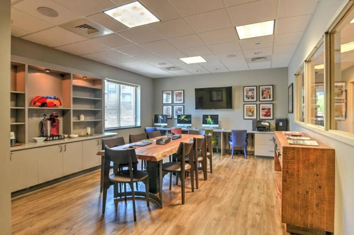 10 Newbridge Parkway, Asheville, NC 28804 - Apartment for Rent - Image 1
