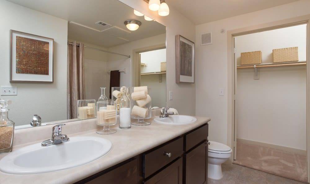 Apartment for rent at 851 Greenside Dr, Richardson, TX 75080