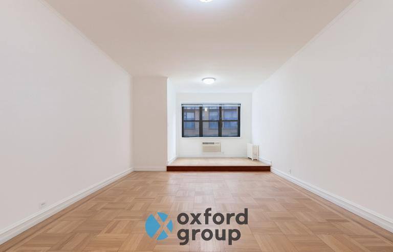 Executive House Con, 225 E 46th St #4Z, New York, NY 10017 - Apartment for Rent - Image 1