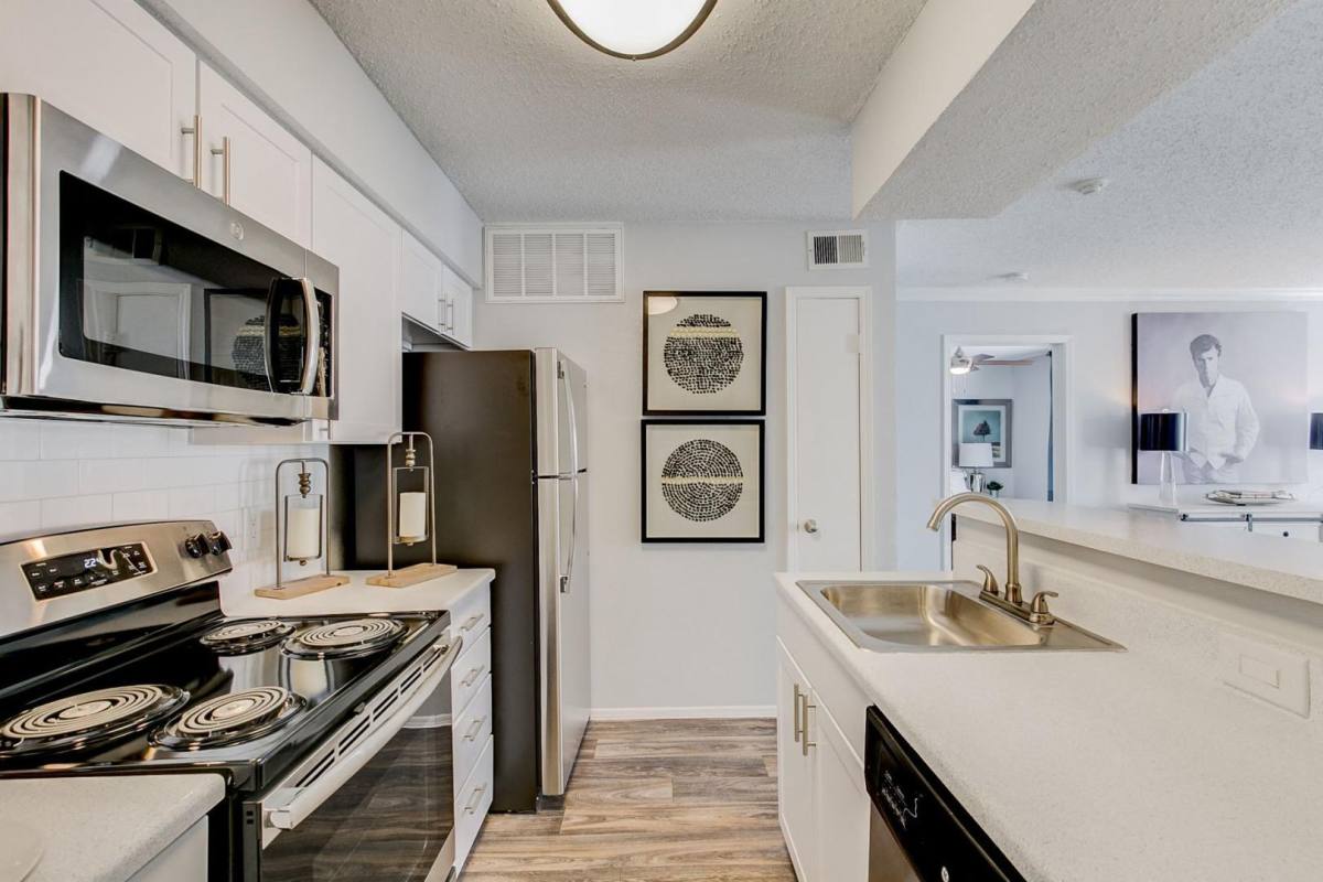 Apartment for rent at Wimbledon Oaks Apartment Homes, 1802 Wimbledon Oaks Lane, Arlington, TX 76017