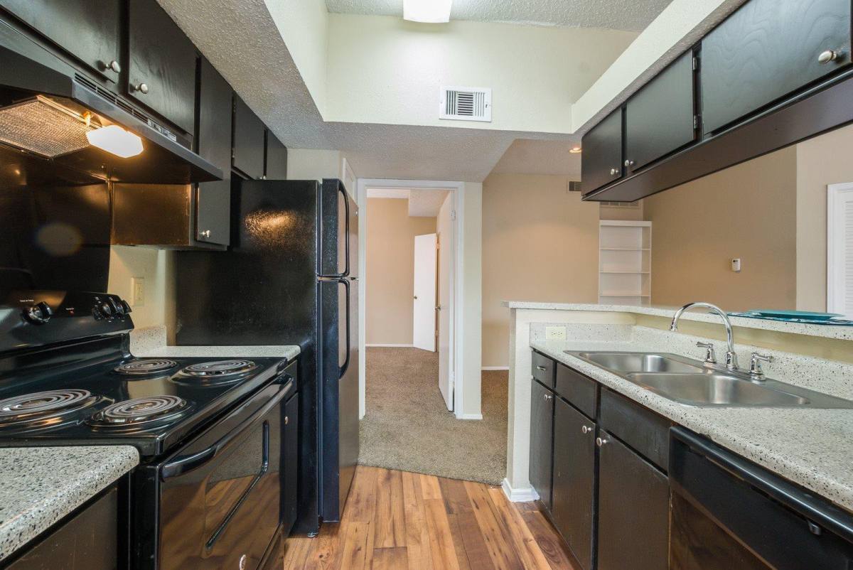 Apartment for rent at 1400 Esters Rd, Irving, TX 75061