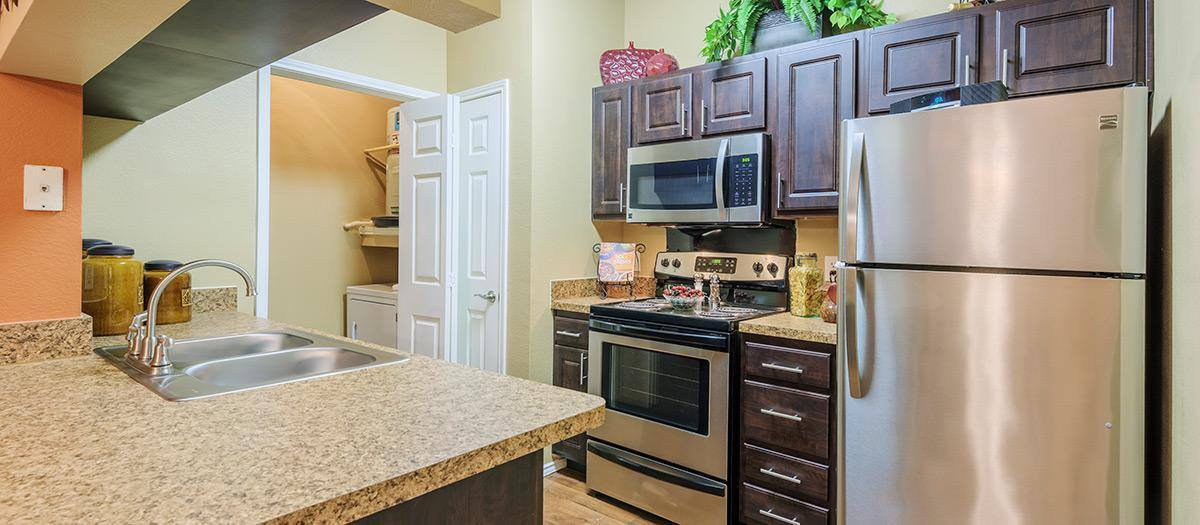 Apartment for rent at Colonial Village at Shoal Creek, 2500 Central Park Blvd, Bedford, TX 76022
