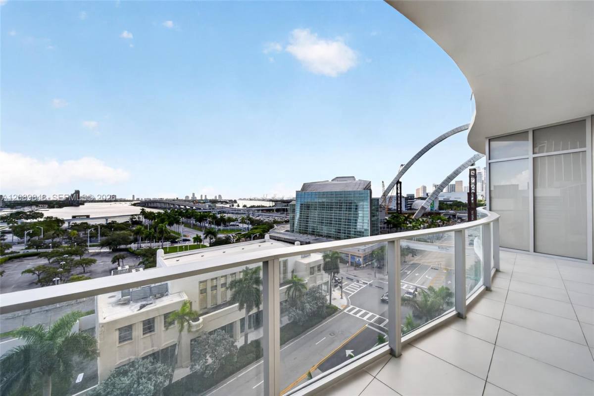 1400 Biscayne Blvd #705, Miami, FL 33132 - Apartment for Rent - Image 8