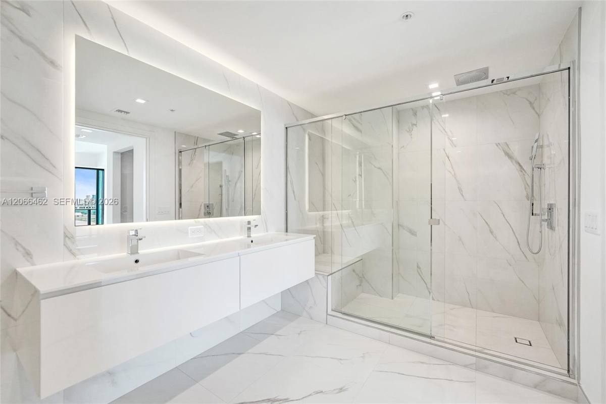 1170 E Hallandale Beach Blvd #1111, Hallandale Beach, FL 33009 - Apartment for Rent - Image 5