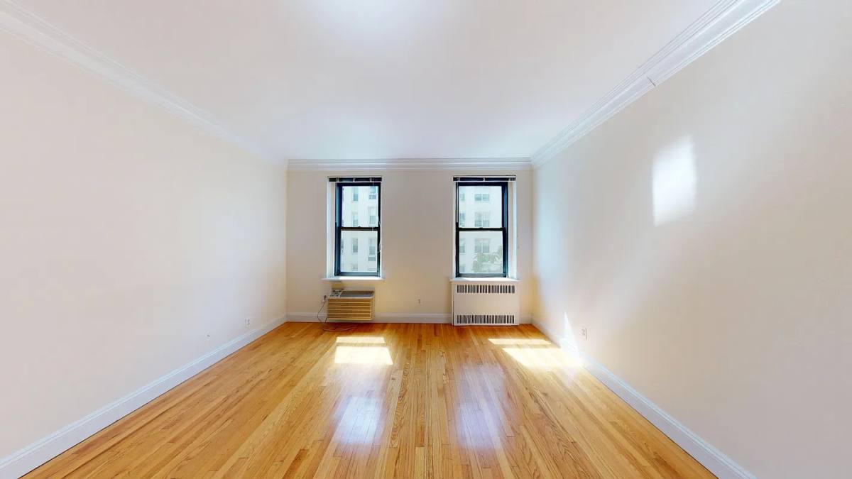 Apartment for rent at 440 E 78th St #5F, New York, NY 10075