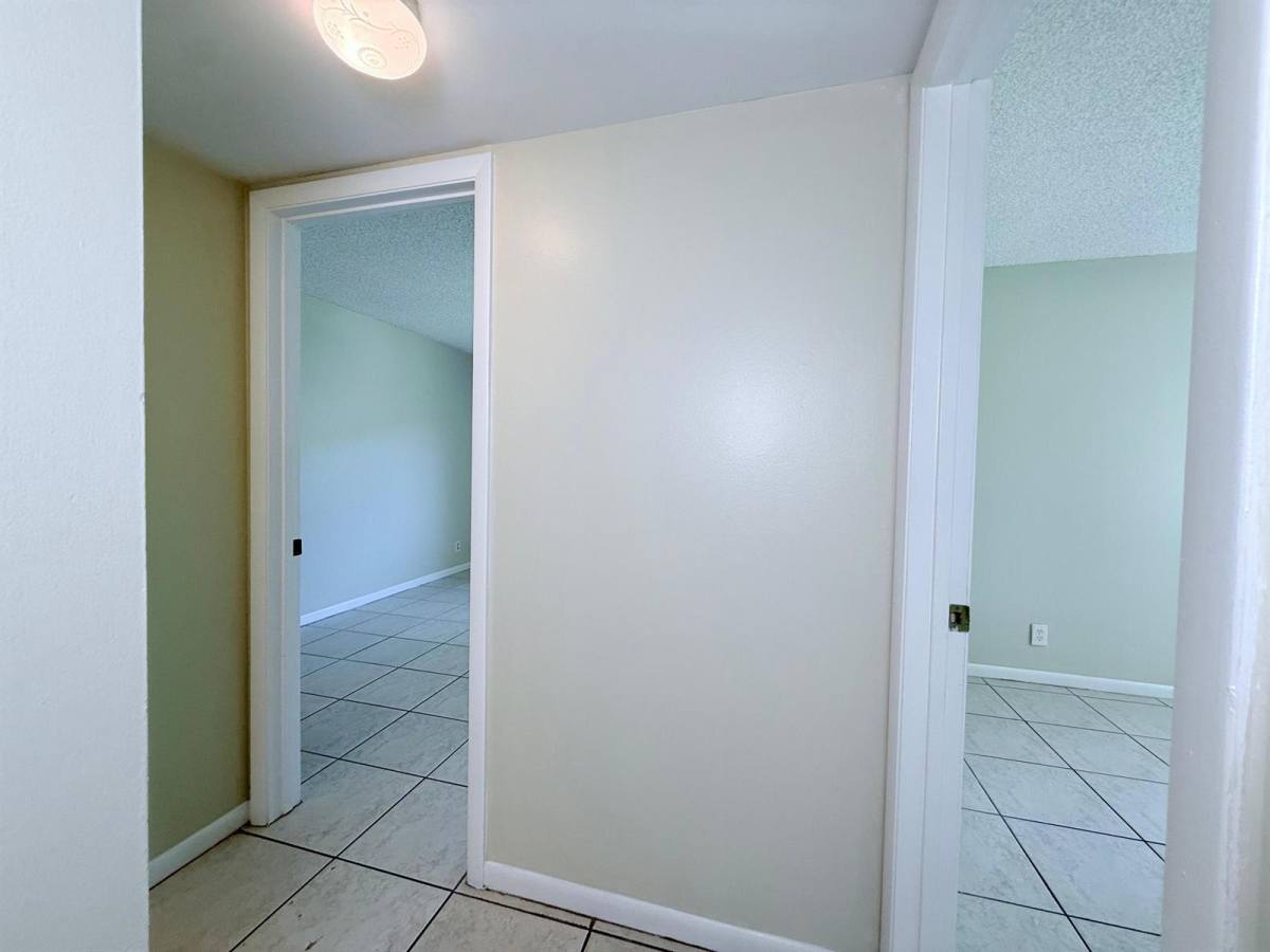 4891 Sable Pine Circle, West Palm Beach, FL 33417 - Condo for Rent - Image 5