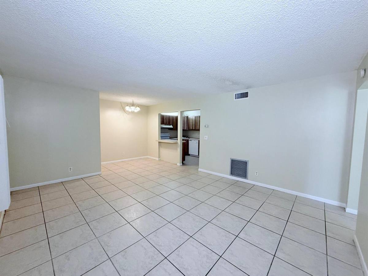 4891 Sable Pine Circle, West Palm Beach, FL 33417 - Condo for Rent - Image 3