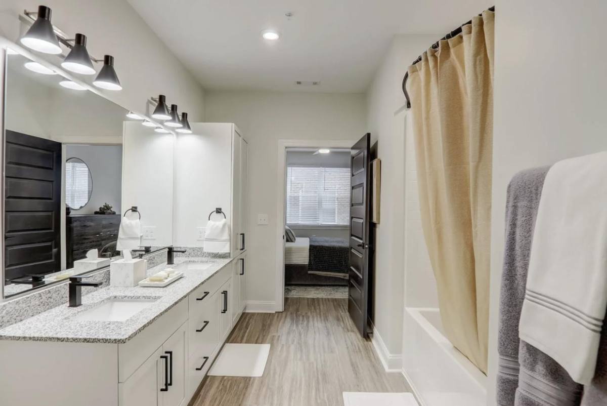 115 Featherdown Way, Asheville, NC 28806 - Apartment for Rent - Image 2