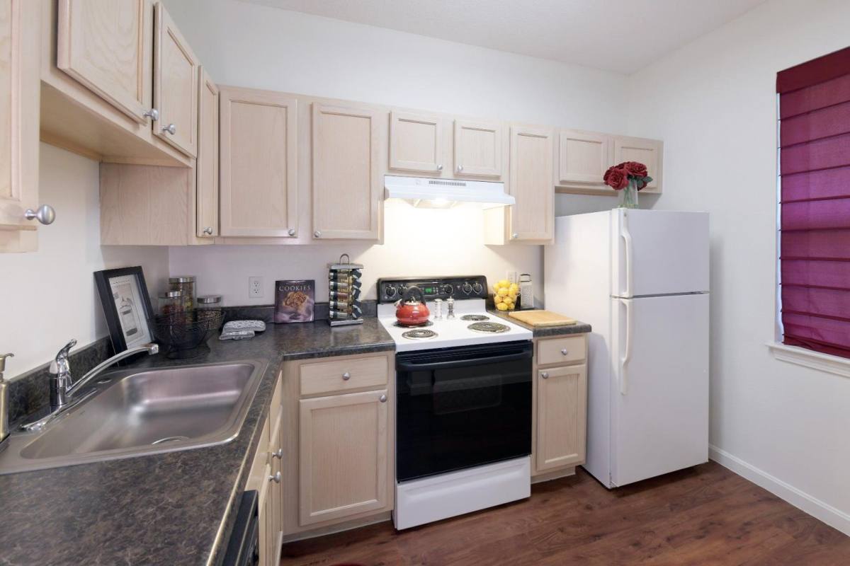 Cumberland Crossing, 100 Crossing Dr, Cumberland, RI 02864 - Apartment for Rent