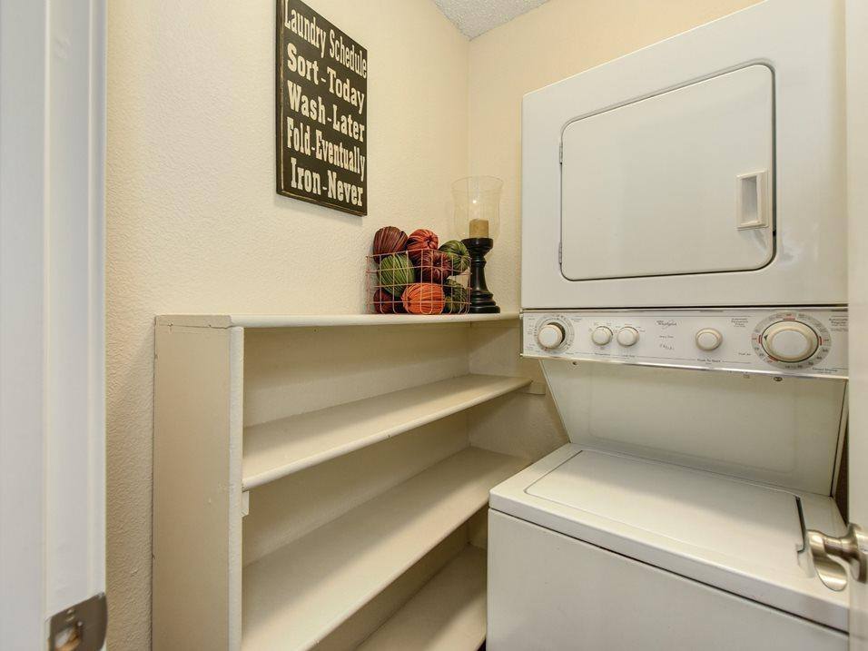 Hidden Oaks Apartment Homes, 5979 Devechhi Ave, Citrus Heights, CA 95621 - Apartment for Rent