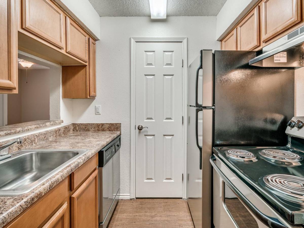 Apartment for rent at Stone Brook Condominiums, 9301 N MacArthur Blvd, Oklahoma City, OK 73132