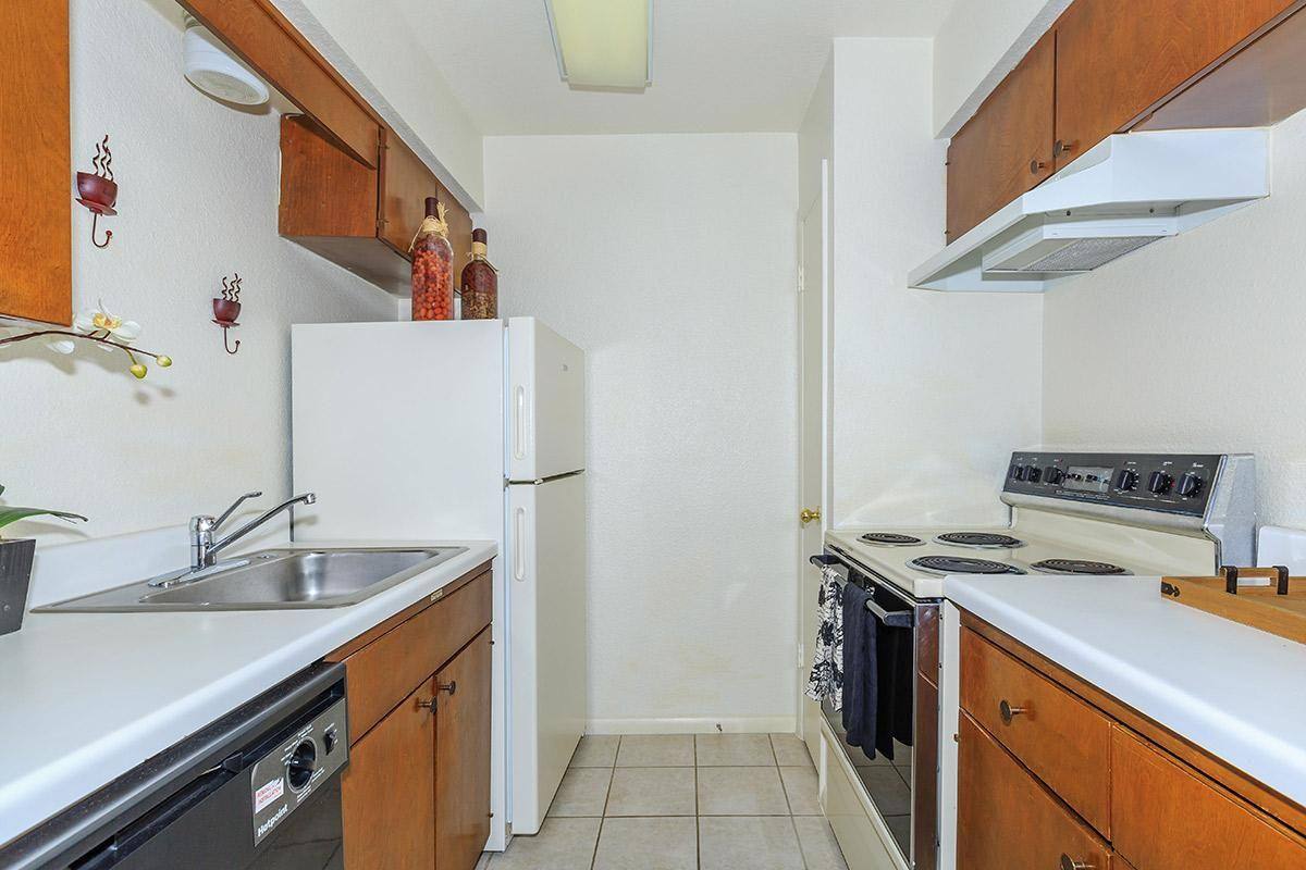 Darlington Oaks & Midtown Flats, 4801 S Braden Ave, Tulsa, OK 74135 - Apartment for Rent - Image 4