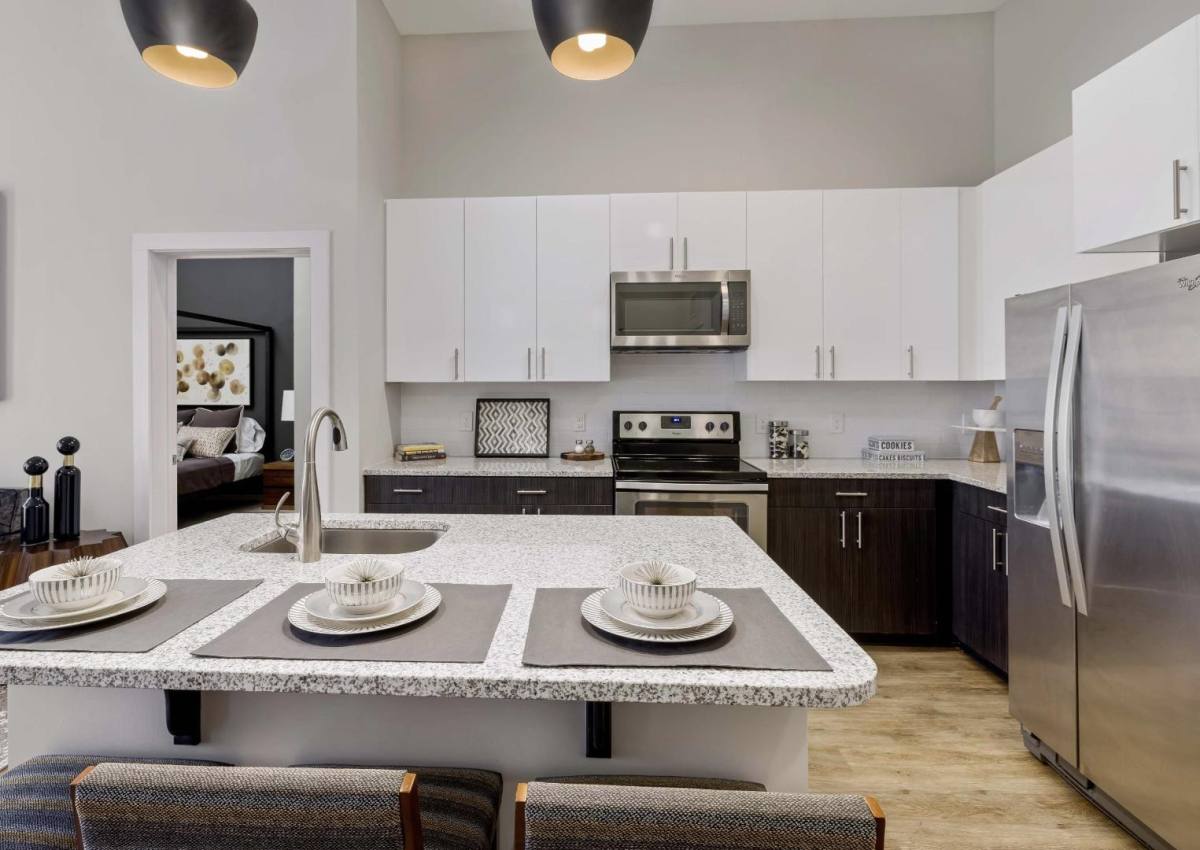Apartment for rent at 616 Oberlin Rd, Raleigh, NC 27605