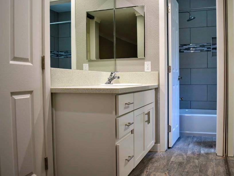 Americana Warner Center, 6701 De Soto Ave, Canoga Park, CA 91303 - Apartment for Rent - Image 4