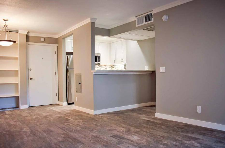 Americana Warner Center, 6701 De Soto Ave, Canoga Park, CA 91303 - Apartment for Rent - Image 5