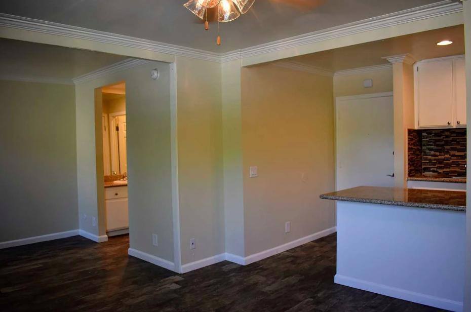 Americana Warner Center, 6701 De Soto Ave, Canoga Park, CA 91303 - Apartment for Rent - Image 3