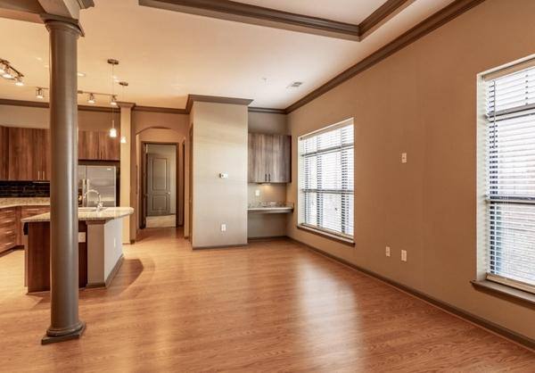 Metro at Brady, 10 E Archer, Tulsa, OK 74103 - Apartment for Rent - Image 2