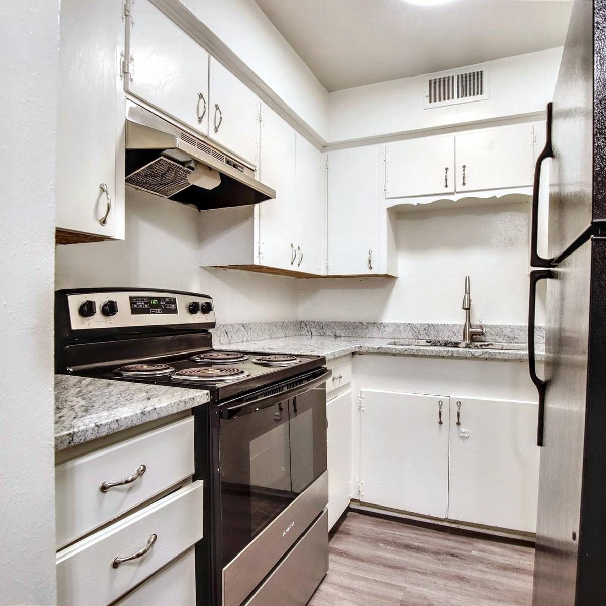 Town of Richardson Original, 411 E Polk St #7, Richardson, TX 75081 - House for Rent - Image 4