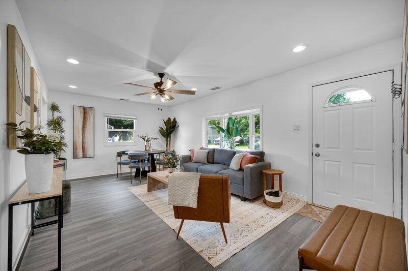 House for rent at 8115 Wicker Park Dr, Highland, IN 46322