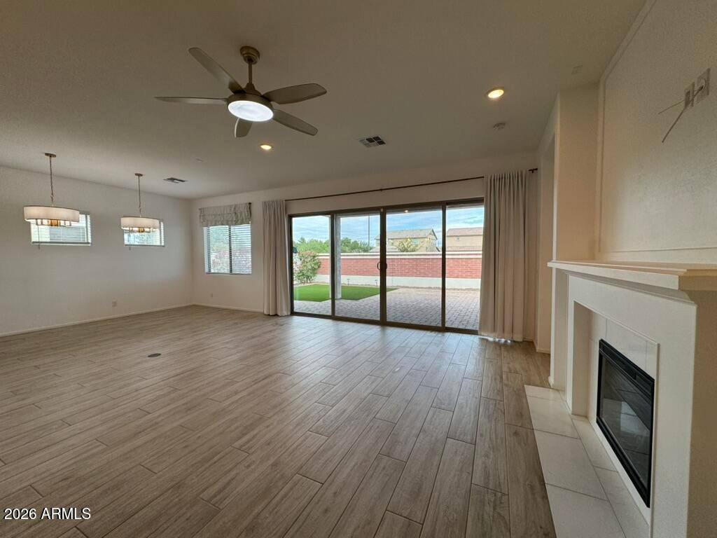 13711 N 145th Dr, Surprise, AZ 85379 - House for Rent - Image 4