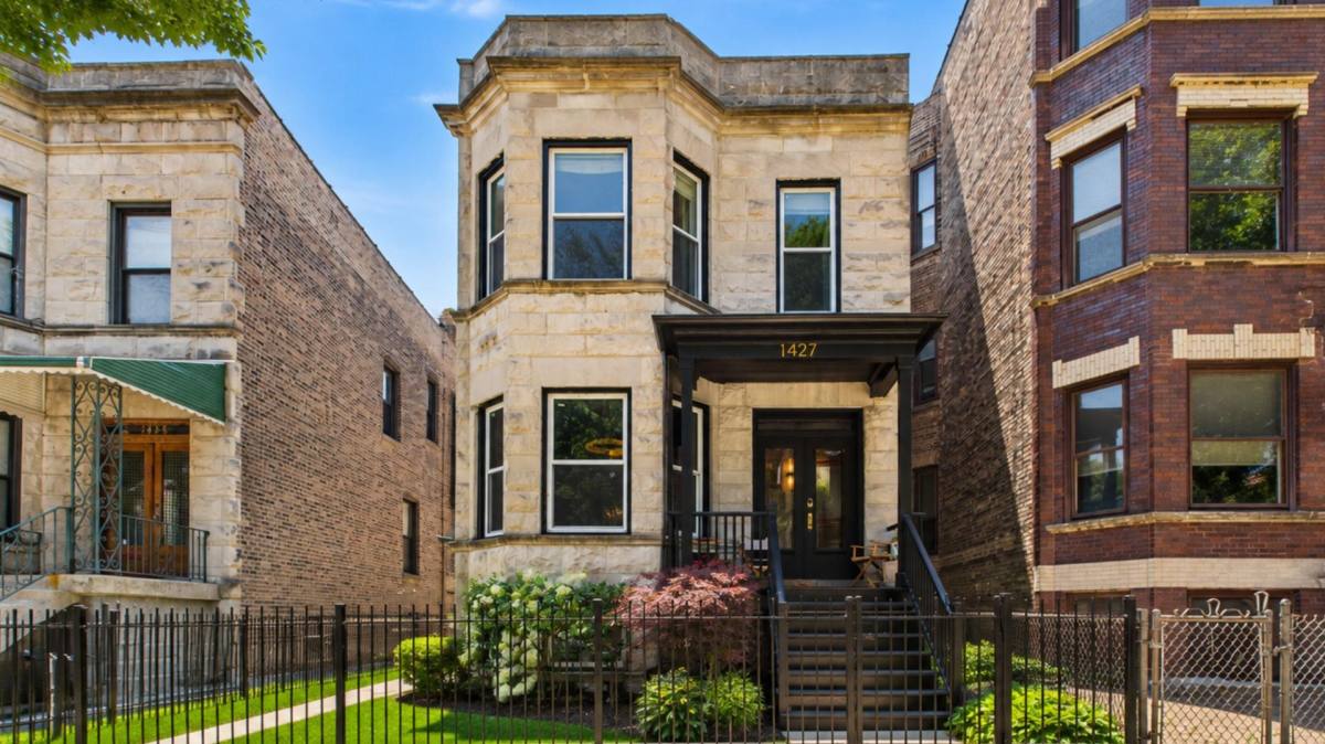 House for rent at 1427 W Winona St, Chicago, IL 60640