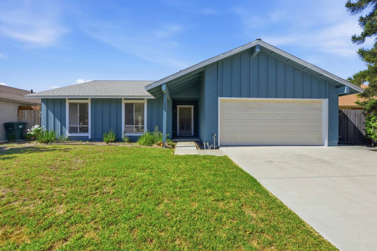Concord West, 2523 Mandan Court, Ventura, CA 93001 - House for Rent - Image 1