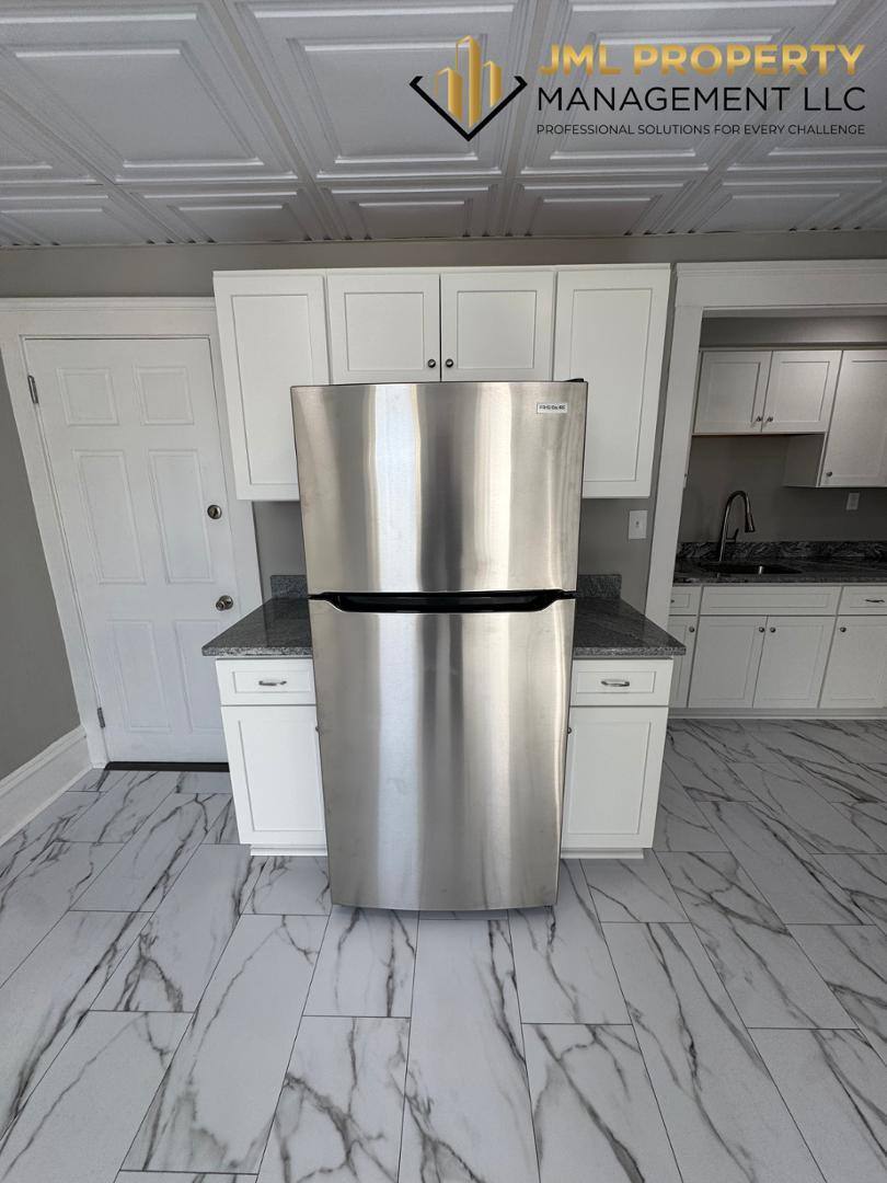 321 Union St #1, Fall River, MA 02721 - Apartment for Rent - Image 2