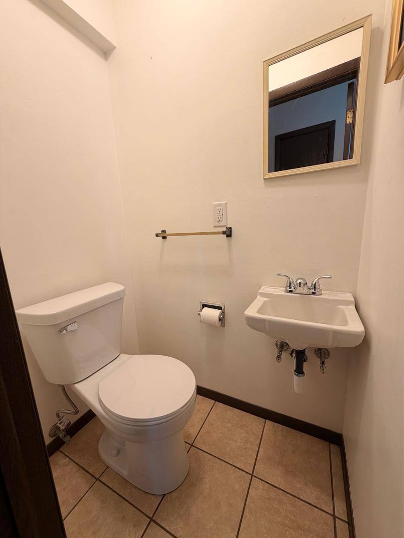 900 5th St #2, Brilliant, OH 43913 - Townhouse for Rent - Image 4