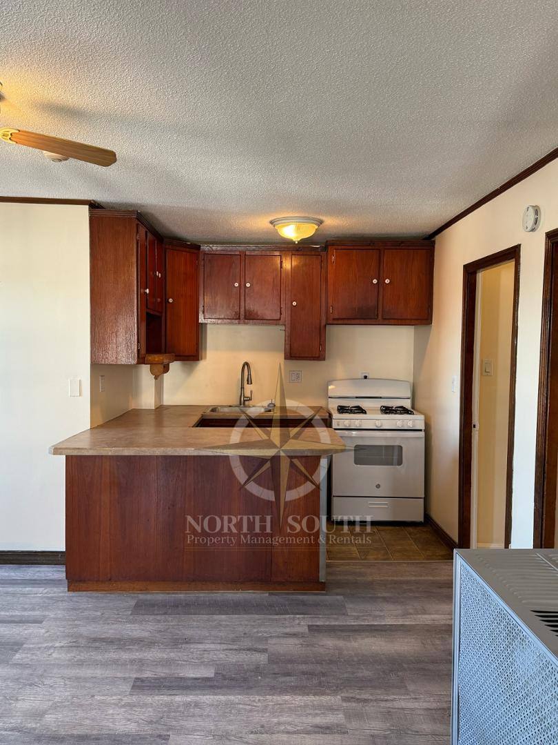 212 Lowell St #3W, Fall River, MA 02721 - Apartment for Rent - Image 2