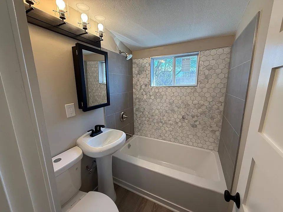 1603 Hudson Rd, St. Paul, MN 55106 - House for Rent - Image 14