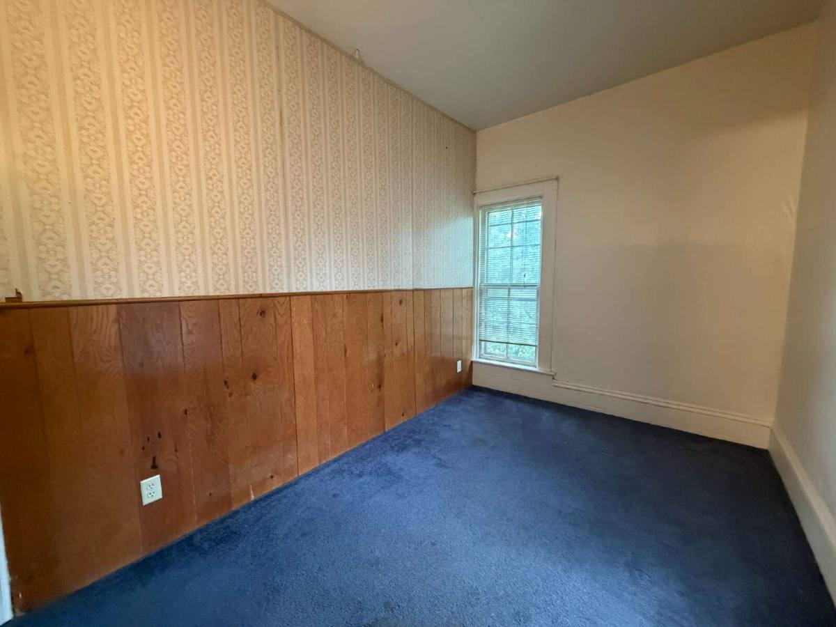 211 Fulton St, Eau Claire, WI 54703 - Apartment for Rent - Image 8