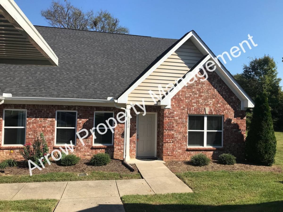 Townhouse for rent at 7130 Fernvale Springs Way, Bradyville, TN 37026