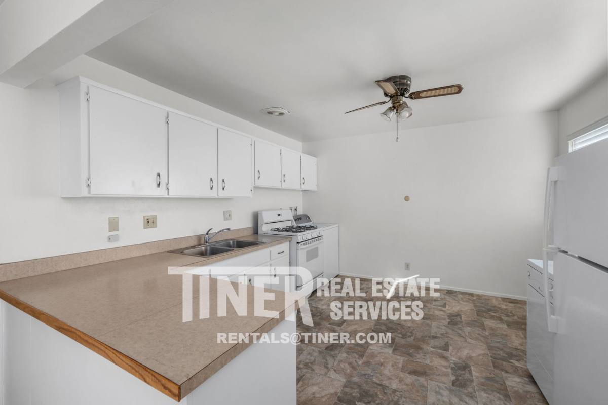 5911 Muldrow Rd #D, Carmichael, CA 95608 - Condo for Rent - Image 3