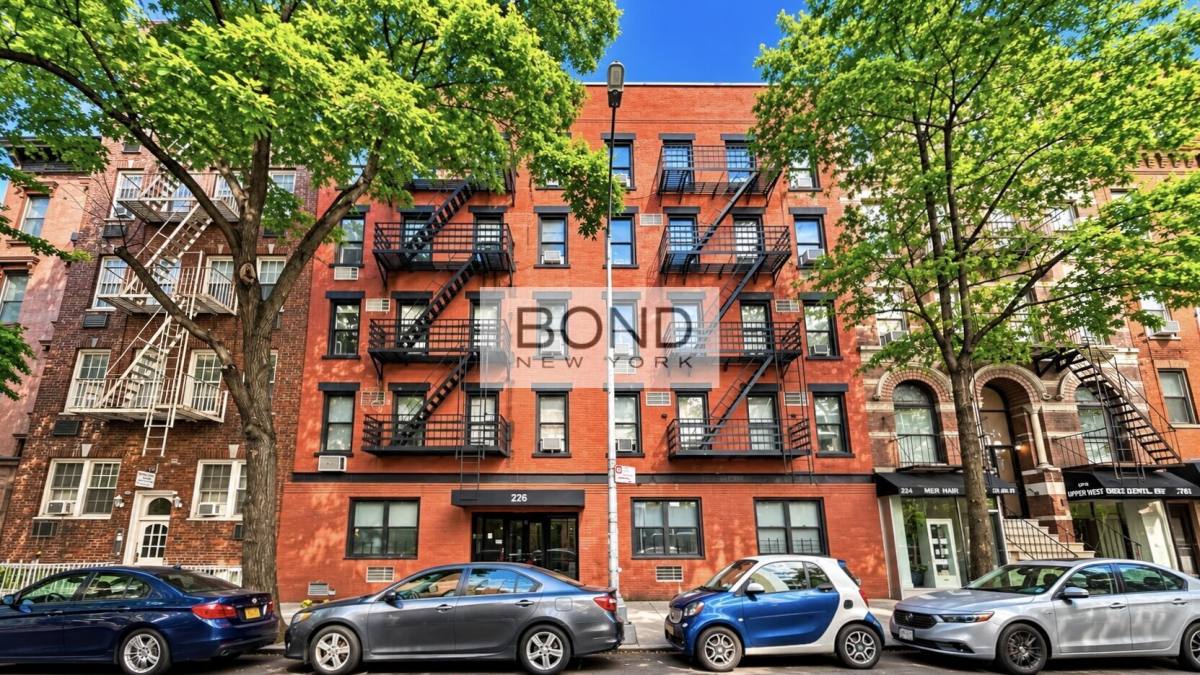 226 E 74th St #13, New York, NY 10021 - Apartment for Rent - Image 1