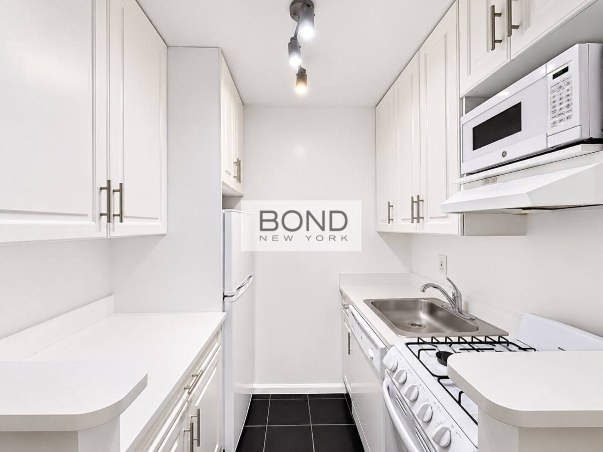 226 E 74th St #13, New York, NY 10021 - Apartment for Rent - Image 6