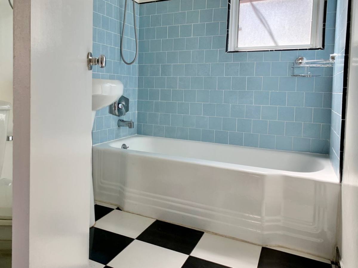 11742 Goshen Ave, Los Angeles, CA 90049 - Apartment for Rent - Image 6