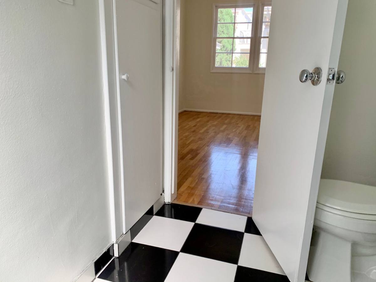 11742 Goshen Ave, Los Angeles, CA 90049 - Apartment for Rent - Image 7
